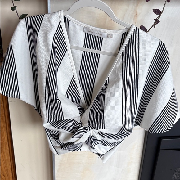 Bishop + Young Twist-Front Top - Picture 5 of 7